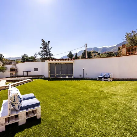 Casty With Private Pool Βίλα Trabia