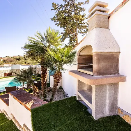 Casty With Private Pool Trabia