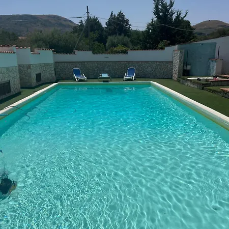 Casty With Private Pool